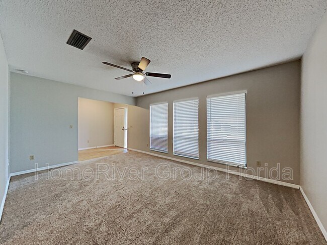 Building Photo - 107 Lyndhurst Dr