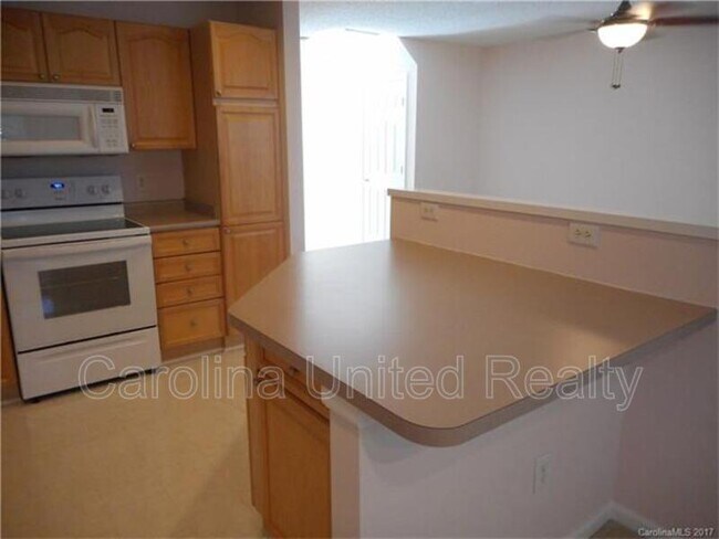Foto del edificio - 9629 Elizabeth Townes Ln