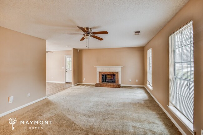 Building Photo - 4717 Hollow Ln