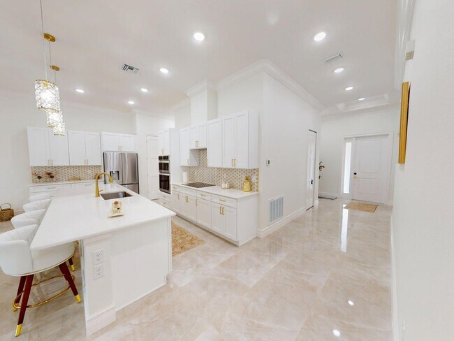 Foto del edificio - 409 SW Bradshaw Cir