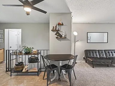 Foto del edificio - 800-802 Parkview Ln N