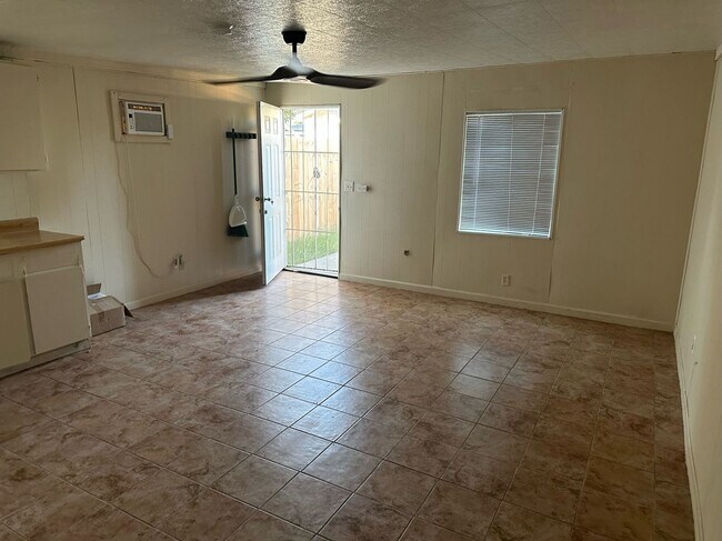Foto del edificio - 1017 Hall Ave