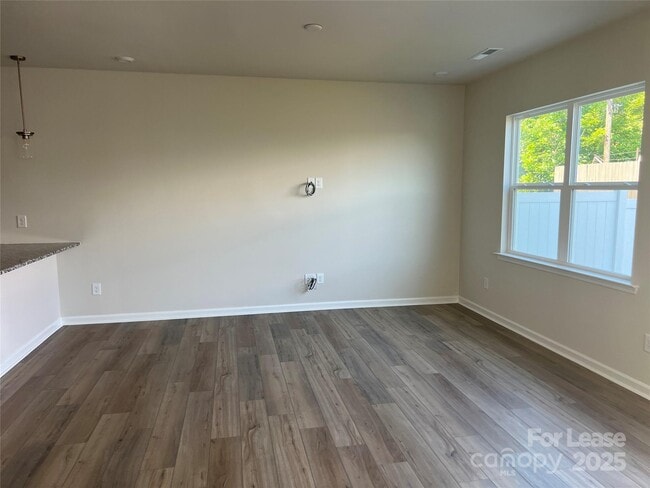 Foto del edificio - 3119 Hutton Gdns Ln
