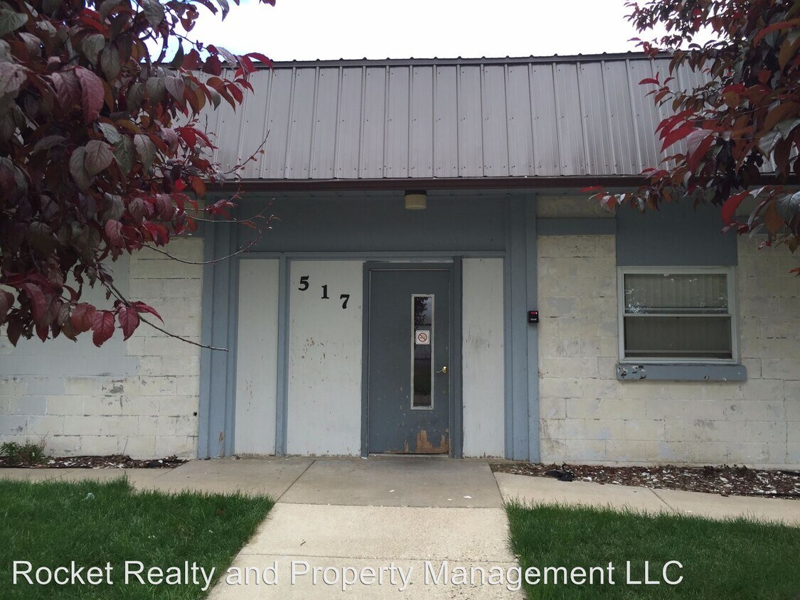 Primary Photo - 517 Oak St