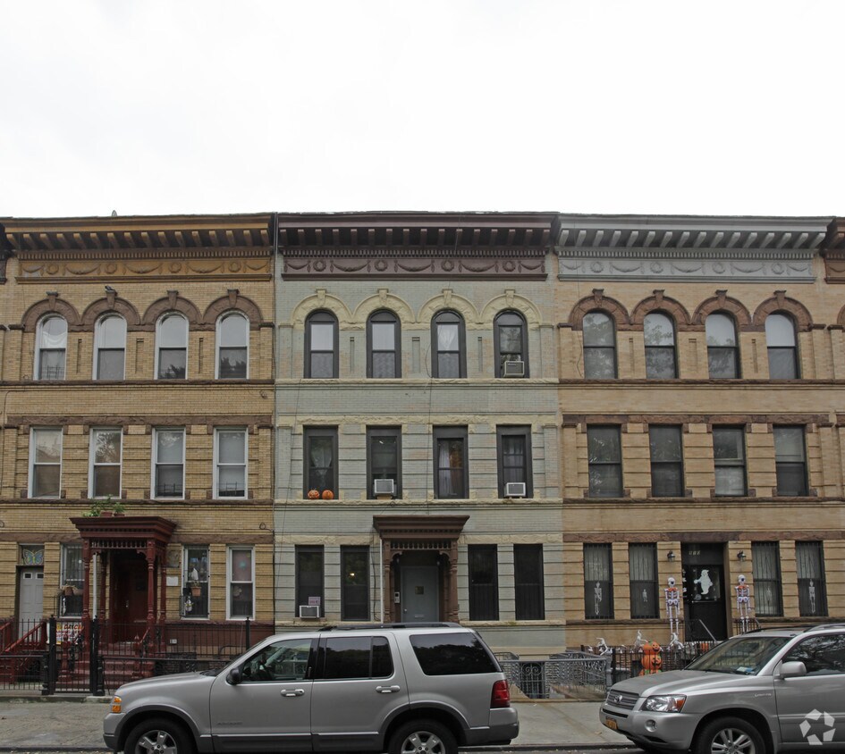 Foto del edificio - 814 Macon St