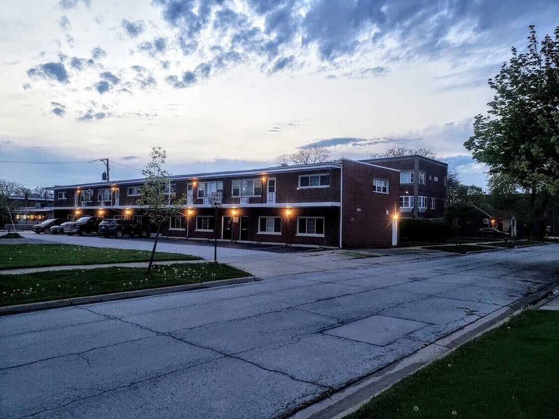 Foto principal - 18154 Martin Ave