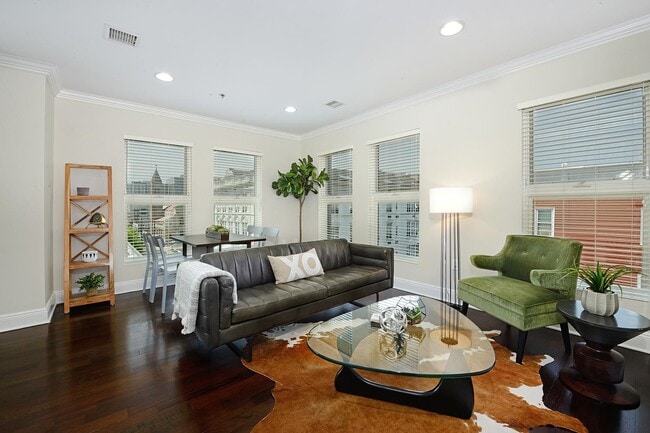 Foto del edificio - 619 Adams St