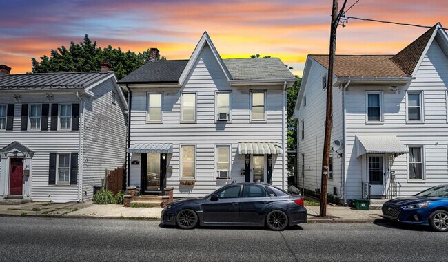 Foto del edificio - 36 W Simpson St