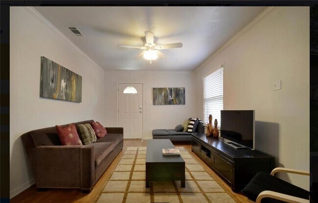 Foto del edificio - 206 E Skyview Rd