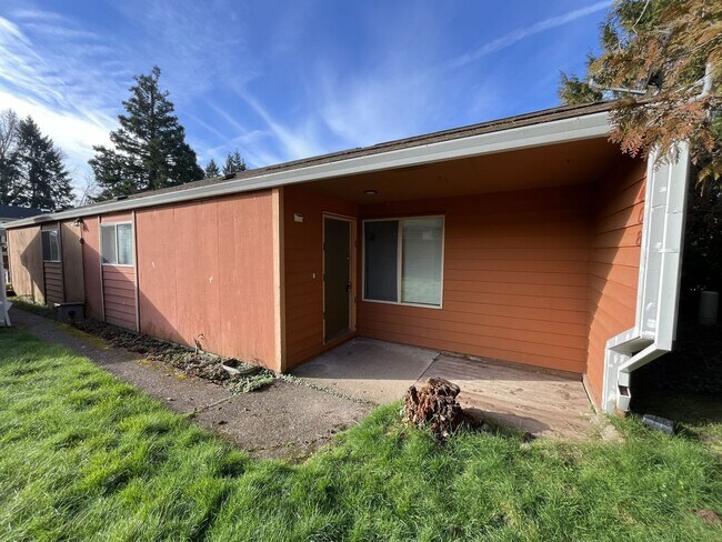 Foto del edificio - Spacious 3-Bedroom Home in Prime highly sought-after West Linn community