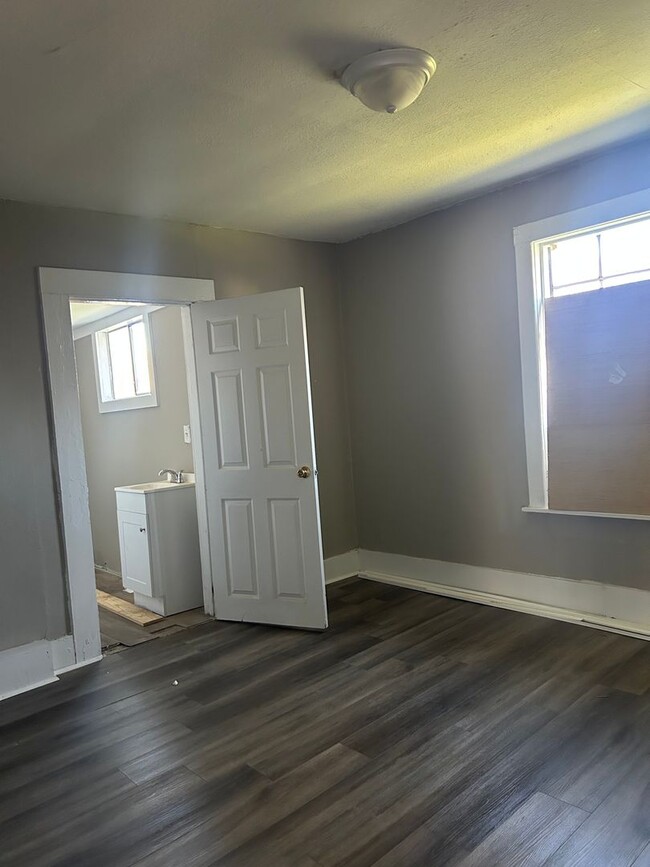Building Photo - Property Manager Special! Skip your first month’s rent upon approval. Apply now—this offer won’t ...