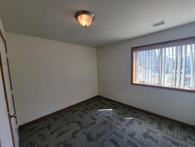 Building Photo - 2609 Olive St