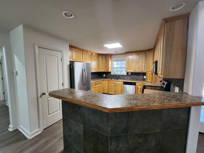 Building Photo - 1906 Alcoa Blvd