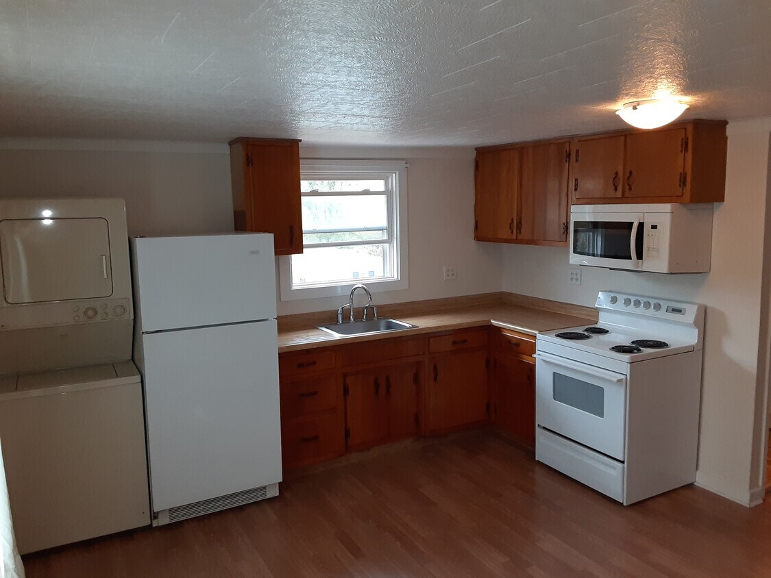 25 Lincoln St, Bulger, PA 15019 Apartments in Bulger, PA