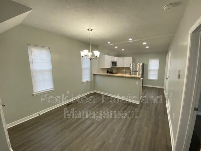 Foto del edificio - 1011 Logan St SE