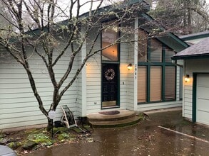 Building Photo - 2941 Timberline Dr
