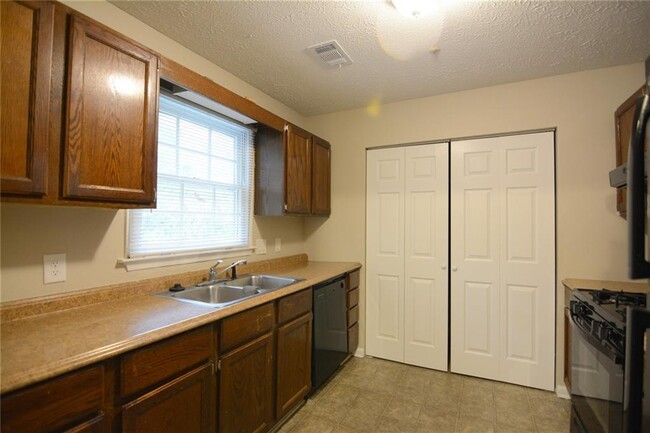 Foto del edificio - 294 E Burns Ct SW