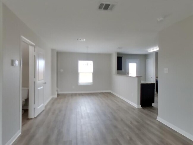 Foto del edificio - 500 Yearwood Ln