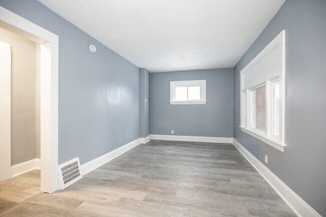 Foto del edificio - 10315 Gay Ave