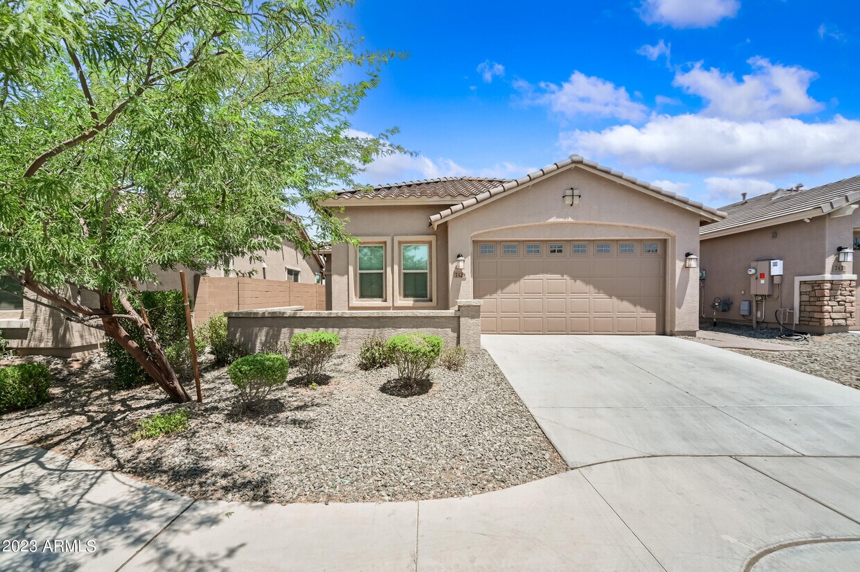 Foto principal - 7429 S 22nd Ave