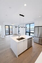 Building Photo - 1121 Dorchester Ave