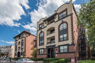 Building Photo - 1438 Meridian Pl NW