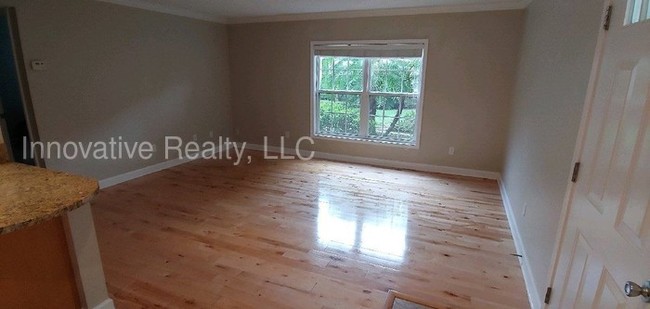 Building Photo - 4836 S Conway Rd