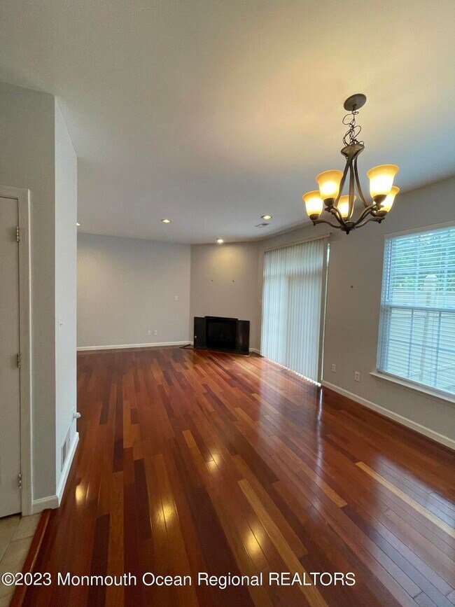 Building Photo - 35 Banyan Blvd