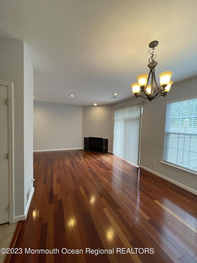 Building Photo - 35 Banyan Blvd