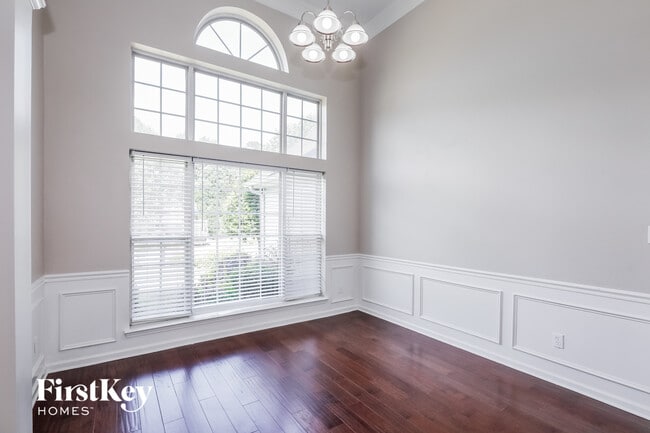 Foto del edificio - 13308 Woodland Farm Dr