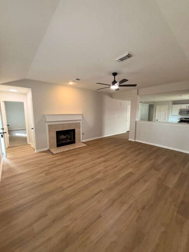 Building Photo - 9307 Castlegap Dr