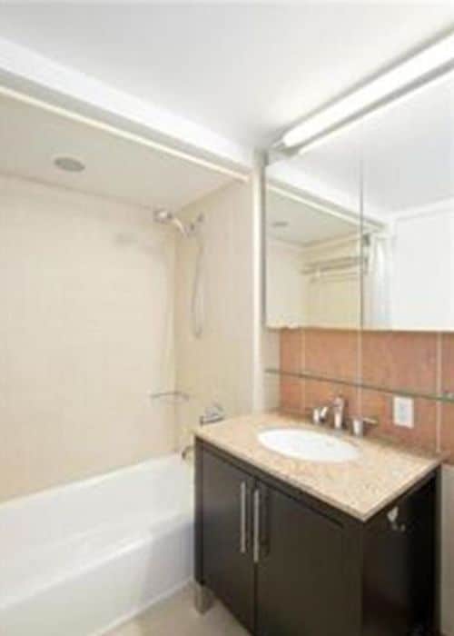 Building Photo - 545 W 23rd St