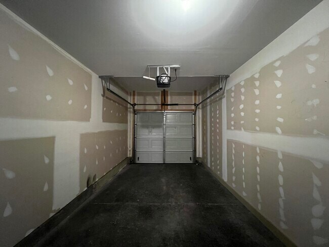 Foto del edificio - 5479 Albany Terrace Way