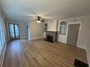 Building Photo - 604 Willis Ave