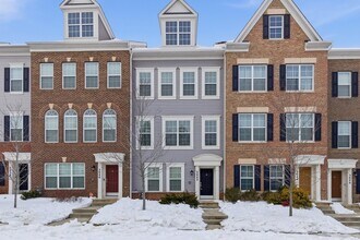 Building Photo - 3042 Mia Ln