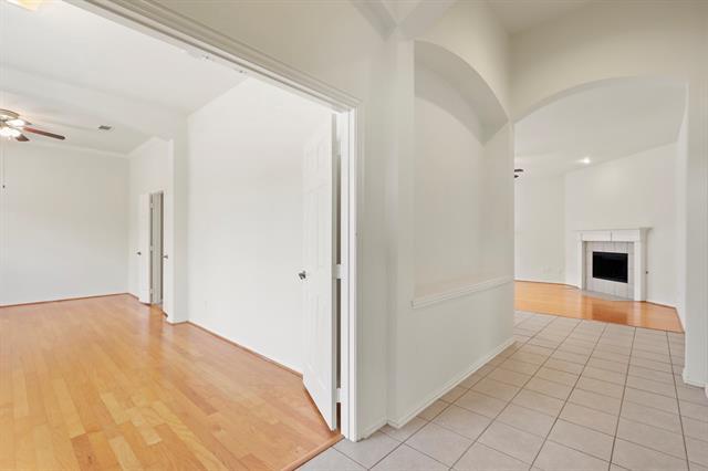 Foto del edificio - 1661 Knoll Wood Ct