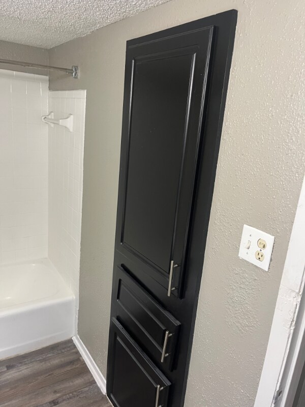 Foto del edificio - 531 Bedford Rd