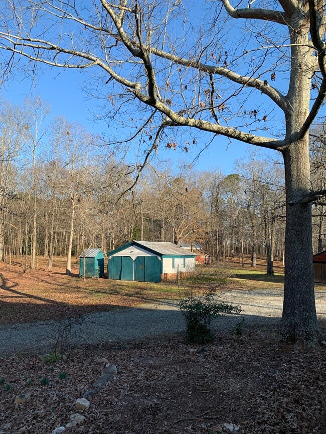 Building Photo - 8422 Pendergrass Rd