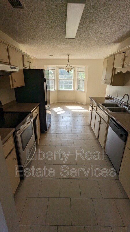 Building Photo - 922 Poppleton Dr