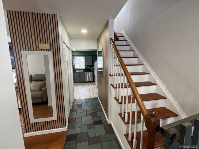 Building Photo - 7 Palmer Ave