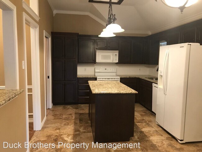 Foto del edificio - 3 br, 2 bath House - 332 April