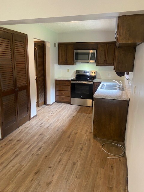 Foto del edificio - 11114 W 71st Terrace