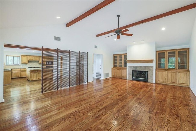Building Photo - 1105 Constant Springs Dr