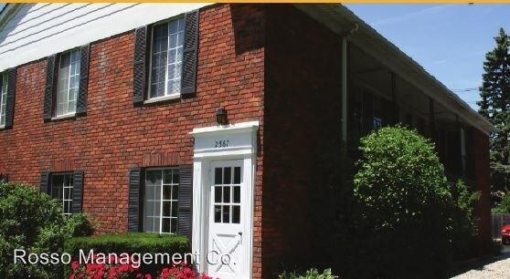 Foto principal - 2567 E Maple Rd