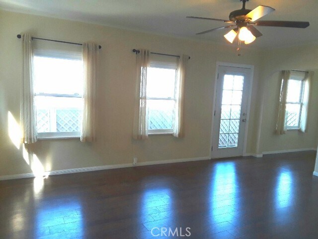 Foto del edificio - 3607 Crest Dr