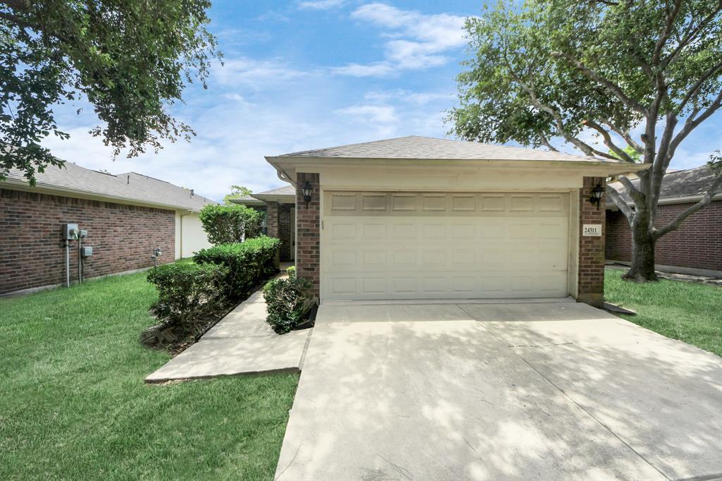 Foto principal - 24311 Hard Wood Dr