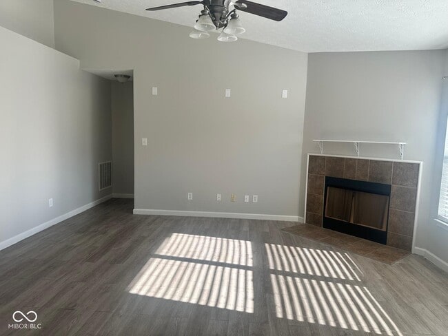 Foto del edificio - 3163 Harvest Grove Ln