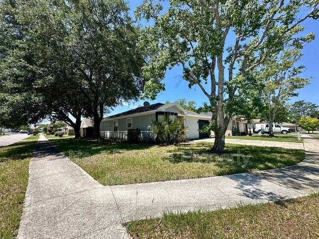 Building Photo - 8778 Buzz Ct