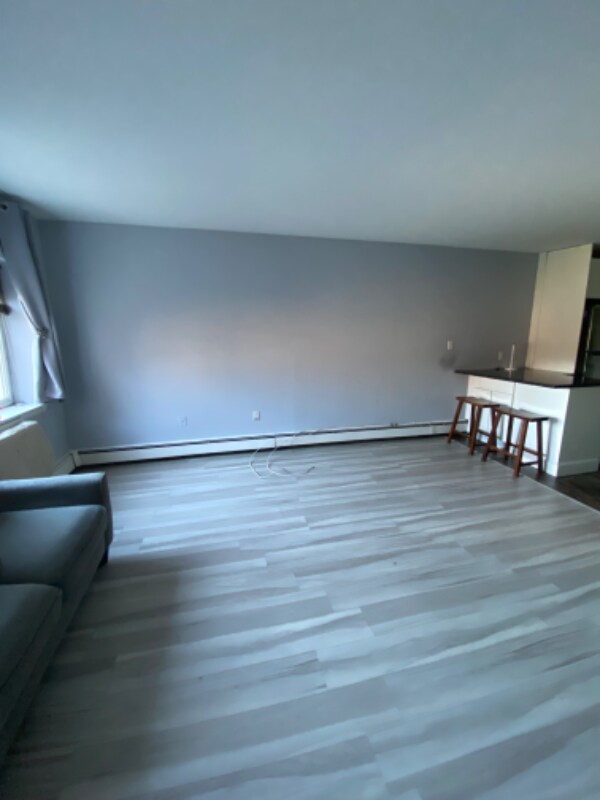 Building Photo - 838 Pelhamdale Ave