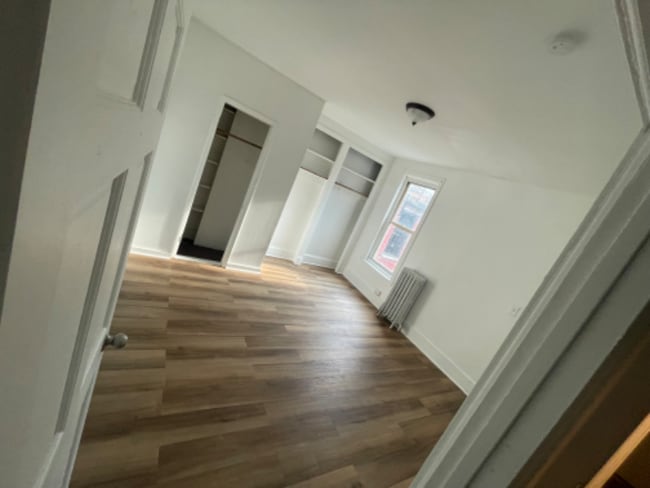 Foto del edificio - 304 S 6th St